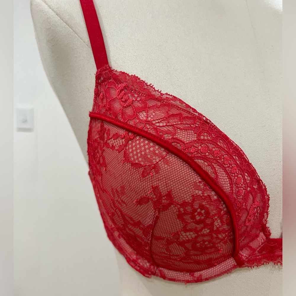 Victoria ‘s Secret VERY SEXY PUSH-UP/ PIGEONNANT Bra Size 32D - Picture 7 of 16